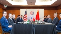 美国国务卿卢比奥在吉隆坡会晤中国外长王毅。(2025年7月11日)
