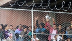 VOA: Demandan al gobierno de EE.UU. por detención de menores migrantes