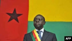 Les putschistes refusent d'accepter le retour du président intérimaire Raimundo Pereira