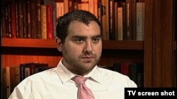Analitičar Omar Hosino