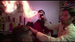 ‘Đốt tóc’ tạo kiểu