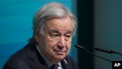 លោក Antonio Guterres អគ្គលេខាធិការអង្គការសហប្រជាជាតិ ថ្លែងក្នុងសន្និសីទសារព័ត៌មាននៅឯកិច្ចប្រជុំ COP29 UN Climate Summit កាលពីថ្ងៃព្រហស្បតិ៍ ទី២១ ខែវិច្ឆិកា ឆ្នាំ២០២៤ នៅទីក្រុងបាគូ ប្រទេសអាស៊ែបៃហ្សង់។