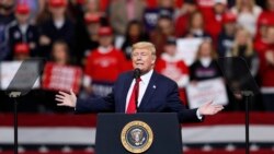 Donald Trump a promis jeudi la victoire à une foule conquise dans l'Iowa