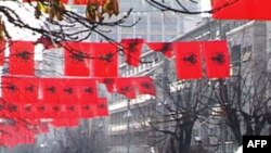 Kosovë: Kremtohet festa e flamurit kombëtar shqiptar