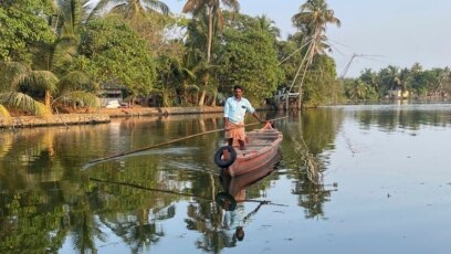 Rising Sea Levels Mean Daily Water Struggle on India Shore