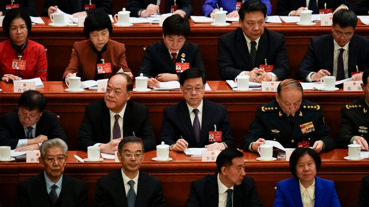 两年育产假？取消宾馆“刷脸”？两会民生提案五花八门惹争议