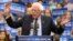 Bernie Sanders atendió un mitin en Pensilvania y luego se retiró a descansar a Vermont, donde reside, antes de las contiendas del próximo martes.