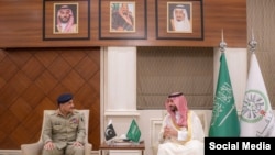 دیدار وزیر دفاع عربستان سعودی و رئیس ستاد ارتش پاکستان