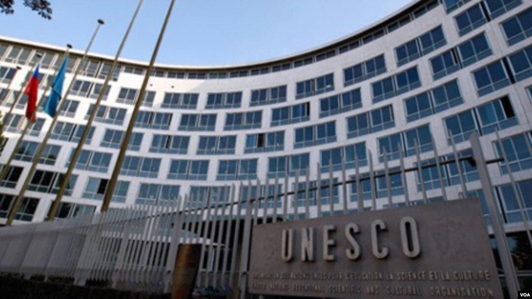 Kantor pusat UNESCO di Paris, tempat berlangsungnya pemungutan suara mengenai keanggotaan Palestina, Senin ((31/10).