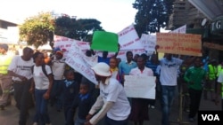 Izisebenzi zikaLoliwe zitshengisela. (Photo: Thomas Chiripasi)