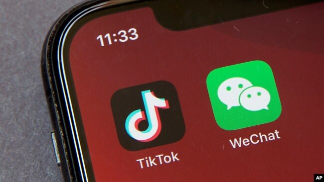 TikTok （抖音国际版）和微信（WeChat) 标志。