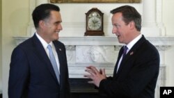 Mitt Romney bertemu PM Inggris David Cameron dalam lawatannya ke Inggris, sekaligus untuk menghadiri pembukaan Olimpiade 2012 di London (26/7).