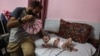 غزہ کے بچوں میں جلدی بیماریاں: 'میرا بیٹا خارش کی وجہ سے رات بھر سو نہیں سکتا'