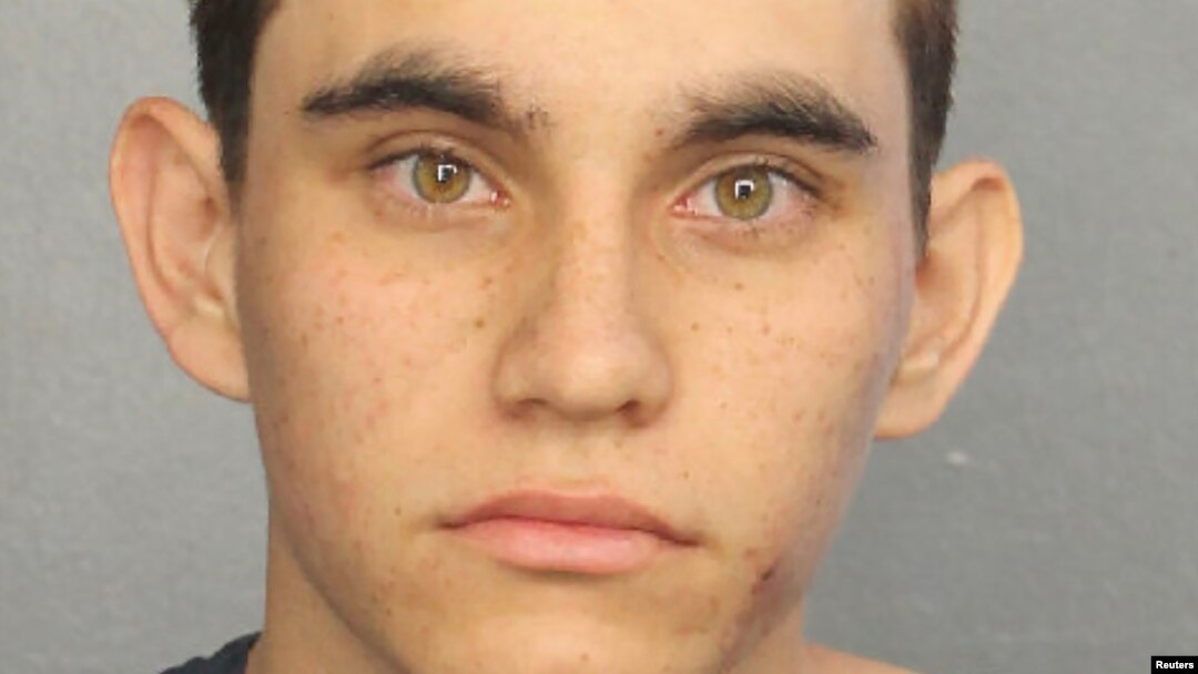 Nikolas Kruz, 19 yoshli amerikalik, o'z maktabida 17 kishini o'ldirgan 