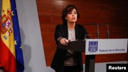 Spain's deputy prime minister Soraya Saenz de Santamaria speaks during a news conference at the Moncloa Palace in Madrid, Spain, Oct. 16, 2017. 