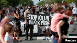 Angry US Protests for Second Night Over Police Killing of Black Man 