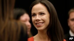 FILE - In this Oct. 29, 2014 photo, former first daughter Barbara Bush talks in Omaha, Neb., before an appearance as feature speaker at the Girls Inc. fundraiser luncheon. Bush married screenwriter Craig Coyne. 