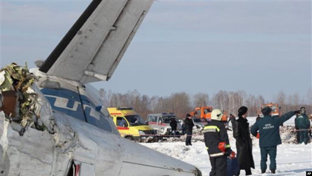 Pesawat penunpang Rusia ATR-72 jatuh di Tyumen, Siberia (2/4). Sedikitnya 31 orang tewas dan 12 orang yang selamat sedang dalam kondisi kritis.