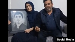 پدر محراب عبدالله‌زاده در ویدیویی که در شبکه‌های اجتماعی منتشر شده، گفته است که «من هر روز منتظر بودم که حکم بی‌گناهی محراب صادر شود.