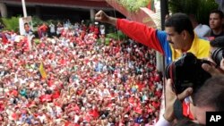 Maduro presentó ante el CNE el mismo plan de gobierno que inscribió Hugo Chávez para el periodo de gobierno 2013-2019, que nunca pudo asumir.