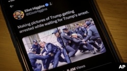 Las imágenes creadas por Eliot Higgins con el uso de inteligencia artificial muestran una pelea ficticia entre Donald Trump y agentes de policía de la ciudad de Nueva York. [Foto: Archivo/AP]