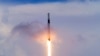 SpaceX готовится запустить на орбиту первый гражданский экипаж 