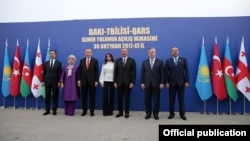 ბაქო-თბილისი-ყარსის სარკინიგზო მაგისტრალის გახსნა