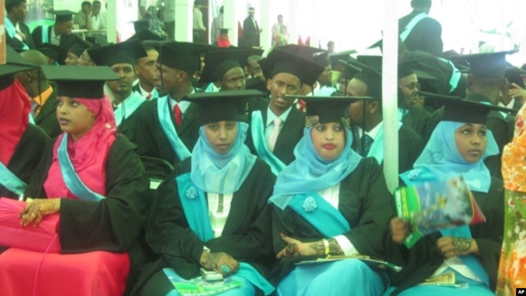 Arday ka Qalinjebisay Jaamacadda Hargeysa