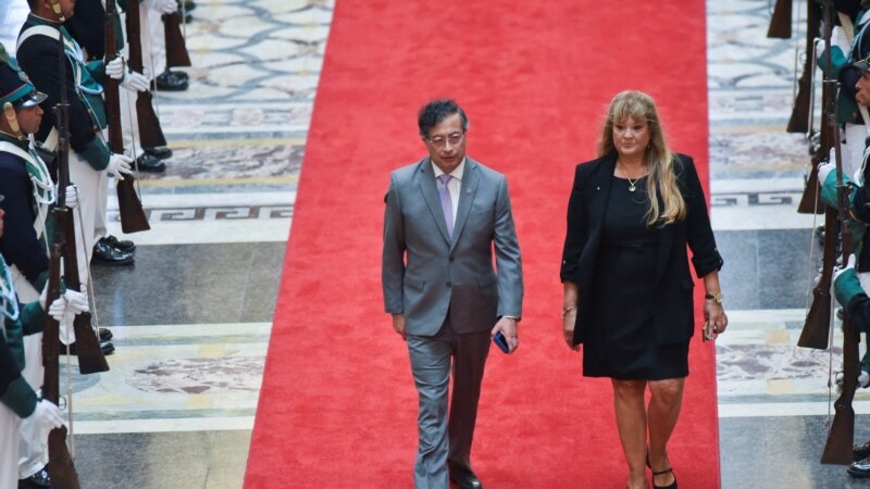 Ministro de Comercio de Colombia deja su cargo