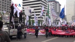 Peringati Mayday, Ribuan Buruh Longmarch ke Istana