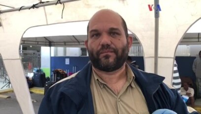 La alegría de un migrante venezolano