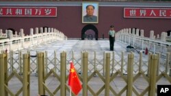 Suasana di depan Pintu Gerbang Tiananmen di Beijing (4/6).