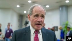 Umgcinisihlalo wekhomithi yeSenate Foreign Relations Committee, uSenator Jim Risch, R-Idaho.