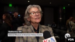 Kurator di Museum Nasional Sejarah Amerika, Katherine Ott (VOA)