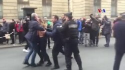 Ուկրաինական բողոքի ցույց Փարիզում՝ ընդդեմ Ռուսաստանի