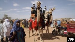 Dans une rue de Menaka, au Mali, le 9 mai 2018.