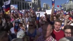 Ռուսաստանում բողոքում են ընդդեմ կառավարության, մյուս կողմից` գովում Պուտինի կառավարումը