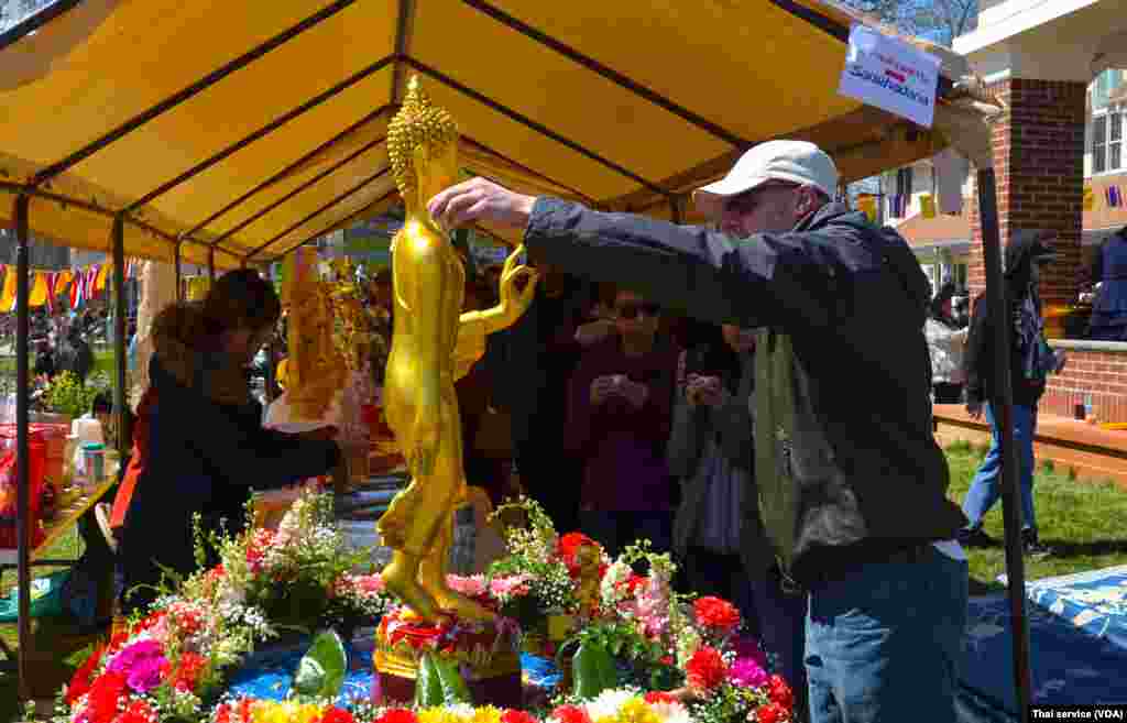 Thai New Year 2016