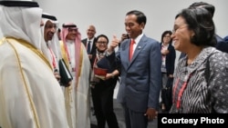 Menkeu Sri Mulyani dan Menlu Retno Marsudi mendampingi Presiden Joko Widodo bertemu delegasi Arab Saudi dalam acara KTT G20 di Osaka, Jepang hari Jumat 28 Juni 2019 (foto: Setpres RI). 