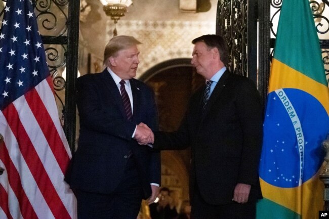 TT Bolsonaro nổi tiếng là người ái mộ TT Trump.