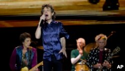 Mick Jagger tampil bersama The Rolling Stones dalam konser di Mexico City, Maret 2016. (AP/Eduardo Verdugo)