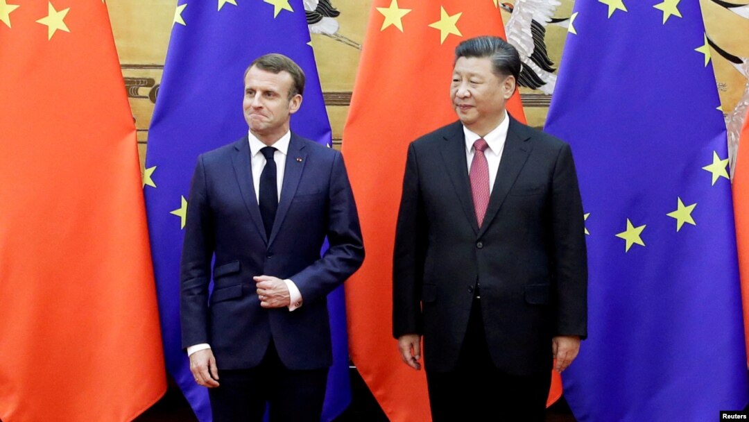 Arhiva: Francuski predsjednik Emanuel Makron i kineski predsjendik Ši Đinping u Pekingu, 6. novembra 2019. godine. (Foto: Rojters/Jason Lee) 