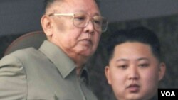 미국의 한반도 전문가인 브루스 벡톨 앤젤로주립대 교수의 새 저서인 '김정일 시대 마지막 날들(The Last Days of Kim Jong Il)'의 표지 사진.