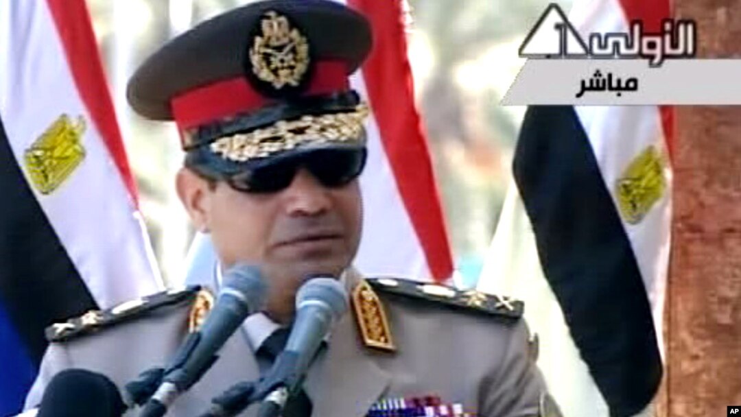 Abdel Fattah el-Sissi mengeluarkan seruan rakyat Mesir untuk melakukan protes massal mendukung pemerintahan sementara dalam pidato wisuda akademi militer hari Rabu (24/7).