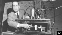 Obit Laser Inventor