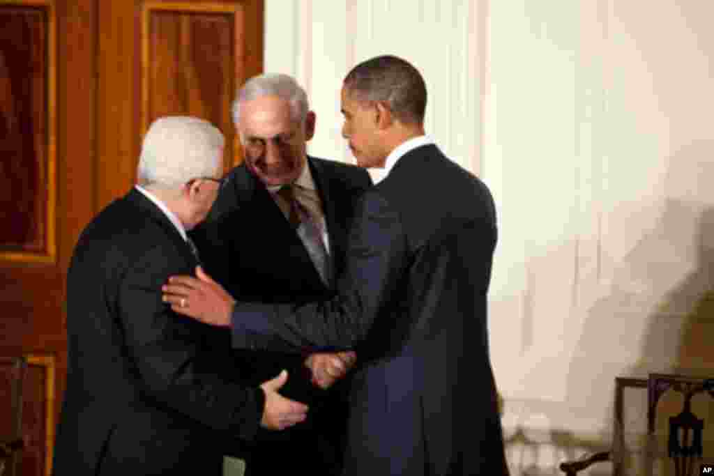 奥巴马总统与阿巴斯主席和内塔尼亚胡总理(9月1日)