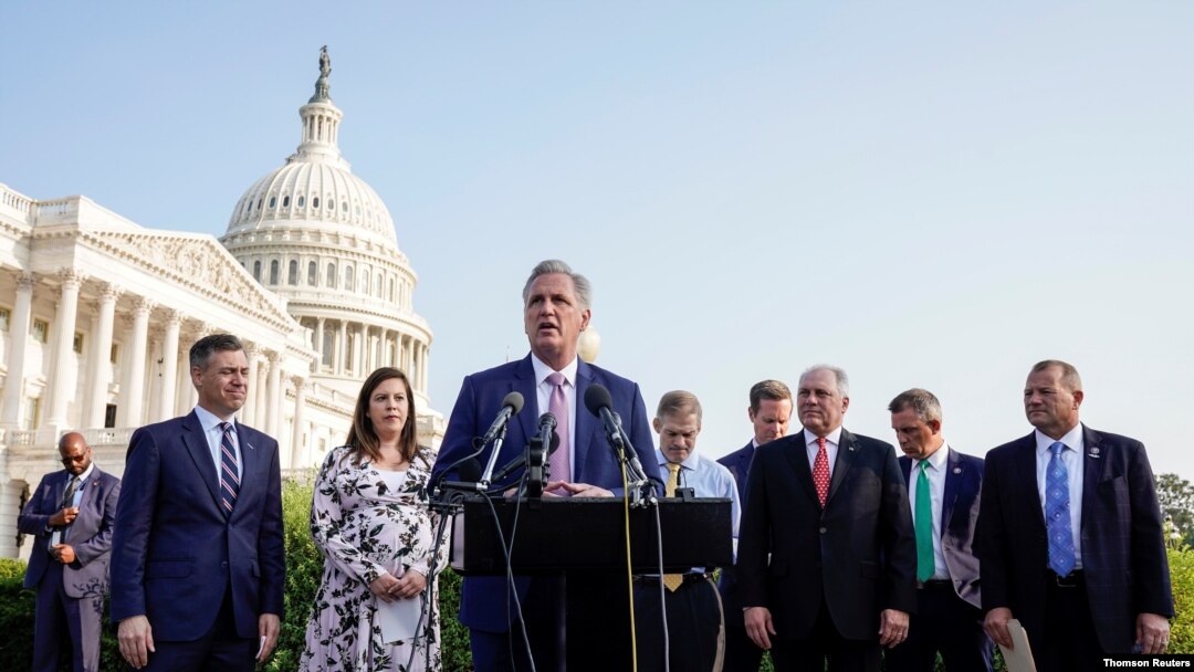 El líder de la minoría de la Cámara, el representante por California y republicano Kevin McCarthy, en el acto frente al Capitolio en Washington el martes 27 de julio de 2021.