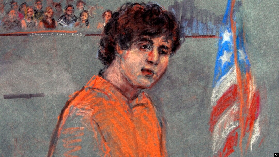 Boston federal sudi Sarnayevga 30 band bo'yicha ayblovchi o'qib eshittirgan.