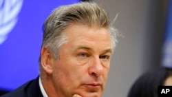 En esta foto del 21 de septiembre de 2015, el actor Alec Baldwin asiste a una conferencia de prensa en la sede de Naciones Unidas, en Nueva York.