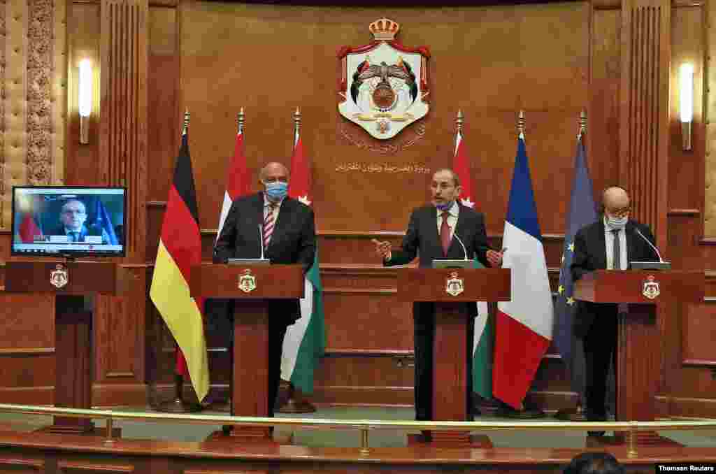 사메 슈크리 이집트 외교부 장관과 아이만 후세인 알 사파디 요르단 외무장관, 장이브 르드리앙 프랑스 외무장관, 그리고 하이코 마스 독일 외무장관이 요르단 암만에서 팔레스타인-이스라엘 평화 방안을 논의했다.